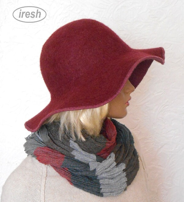 Burgundy felted hat