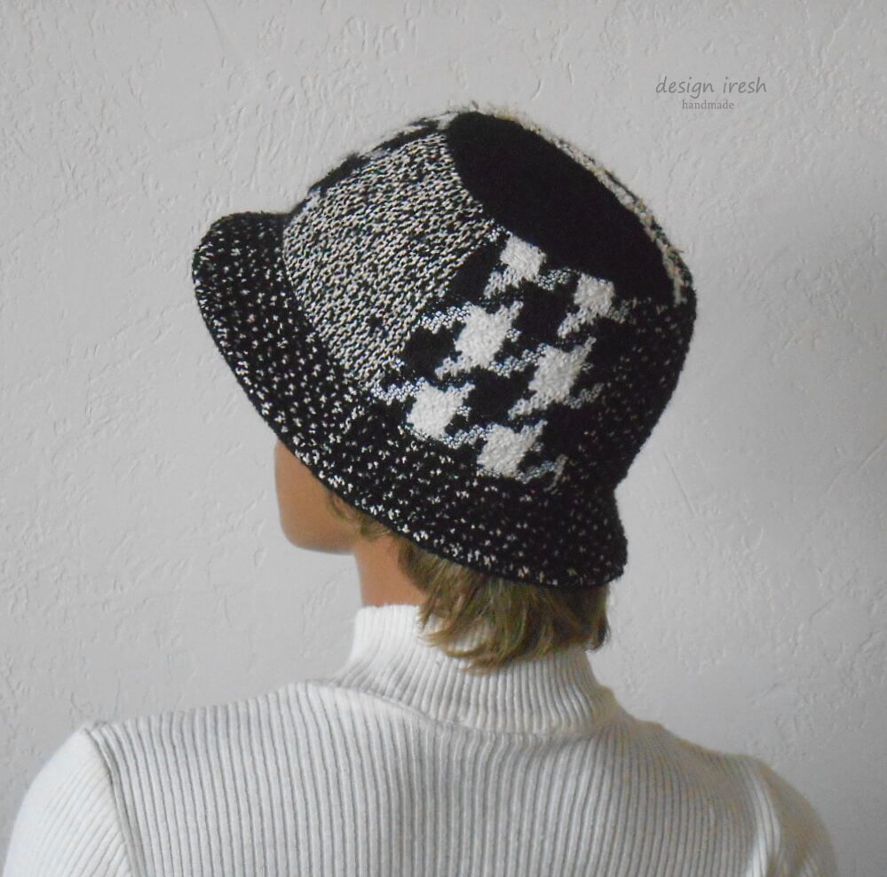 Warm checkered bucket hat