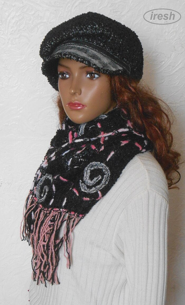 Black scarf and Newsboy cap, set of accessories