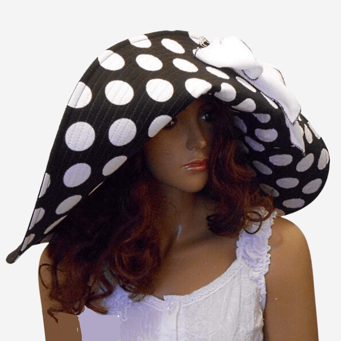 Black and white polka dot wide brim sun hat made of linen and cotton