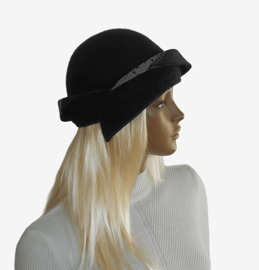 Women's dark gray felted hat