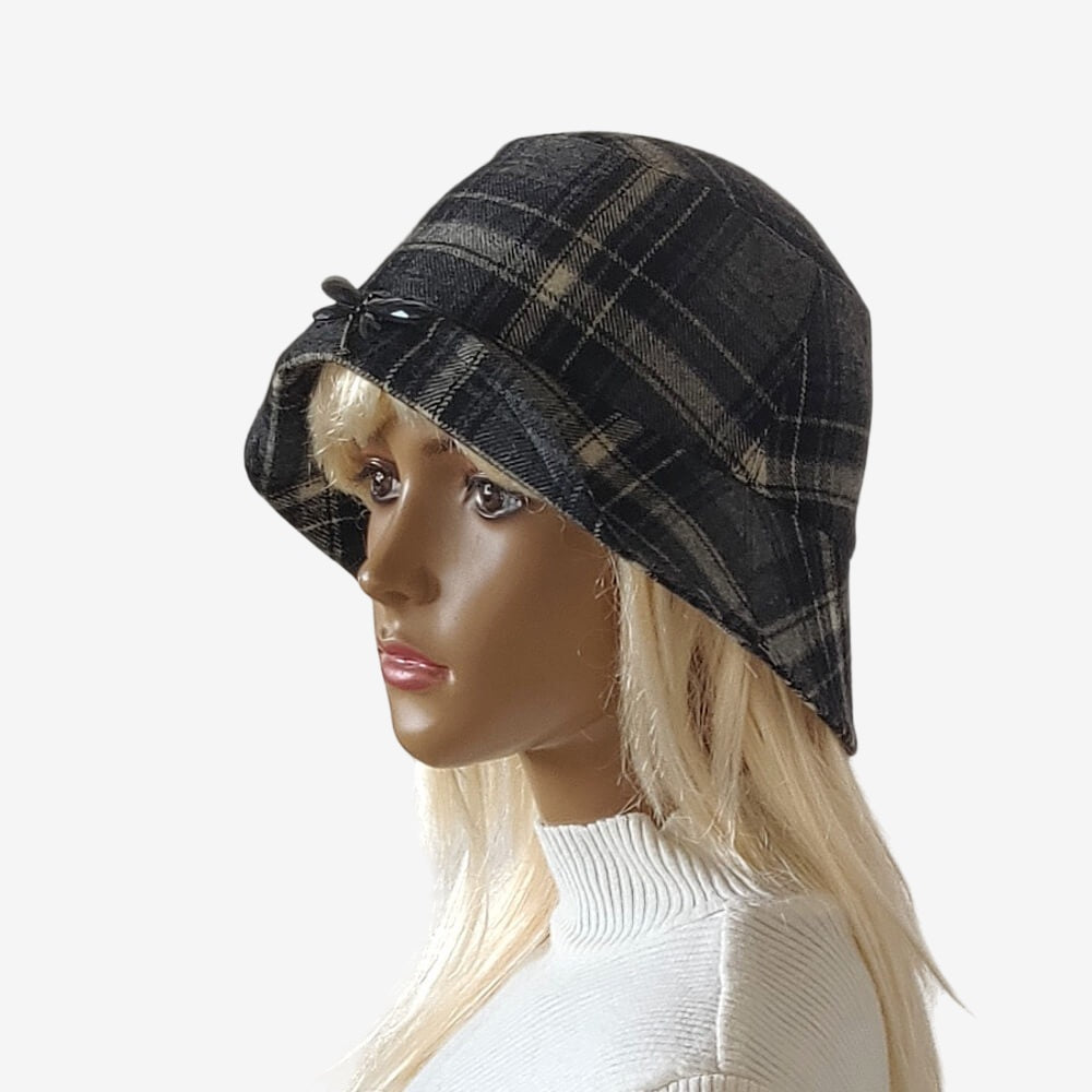 Women's checkered bucket hat