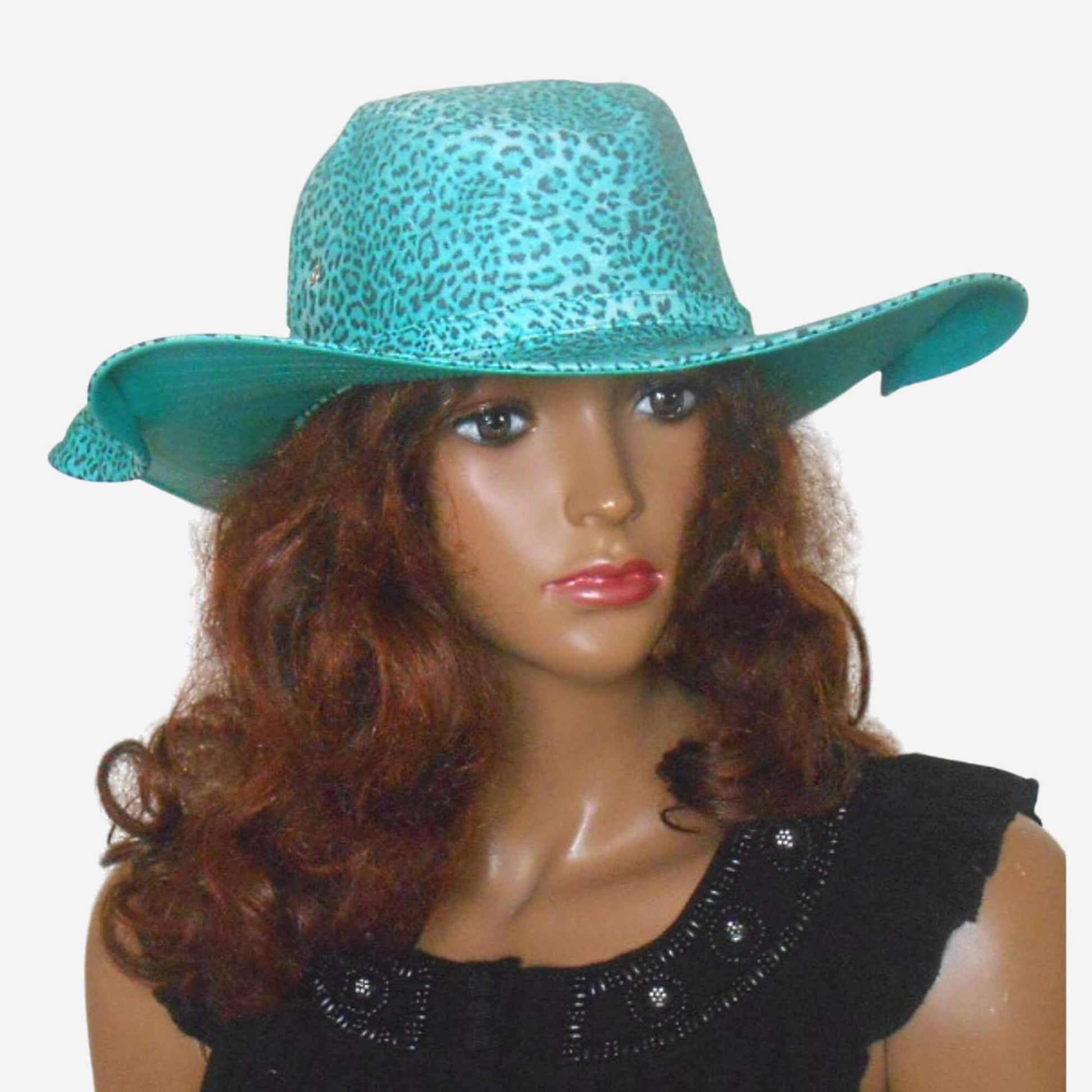 Women’s green summer cowboy hat, soft cotton with satin-lined brim, stylish and breathable for summer wear